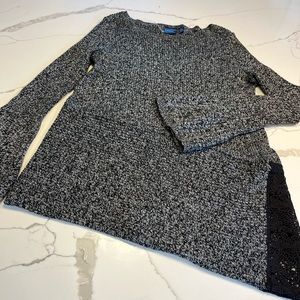 Women’s black/gray long sleeve sweater